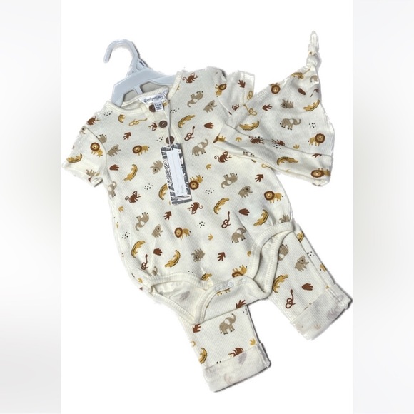 NWT 3 piece set lion, koalas, crocs, monkeys cute onesie matching leggings & hat - Picture 2 of 16